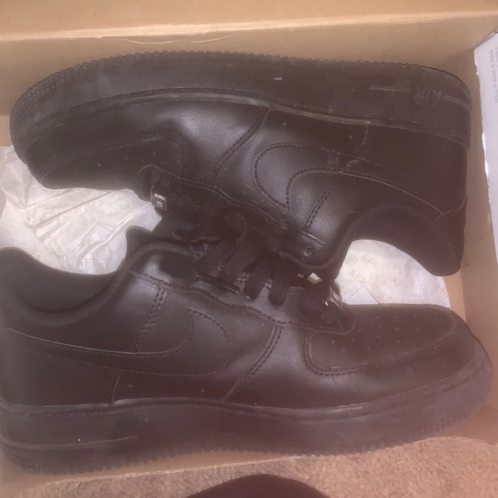 Black Nike Air Forces